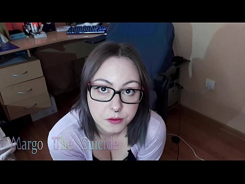 ❤️ Ti fi sexy ak linèt souse gode pwofondman sou kamera ❤ Pornografi Larisi nan nou