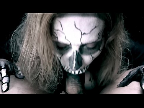 ❤️ Demon ti fi souse kòk chante ak bouch nwa li ak vale kom. ❤ Pornografi Larisi nan nou